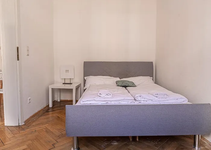 Stylish 2Br, Perfect Location & Well Connected